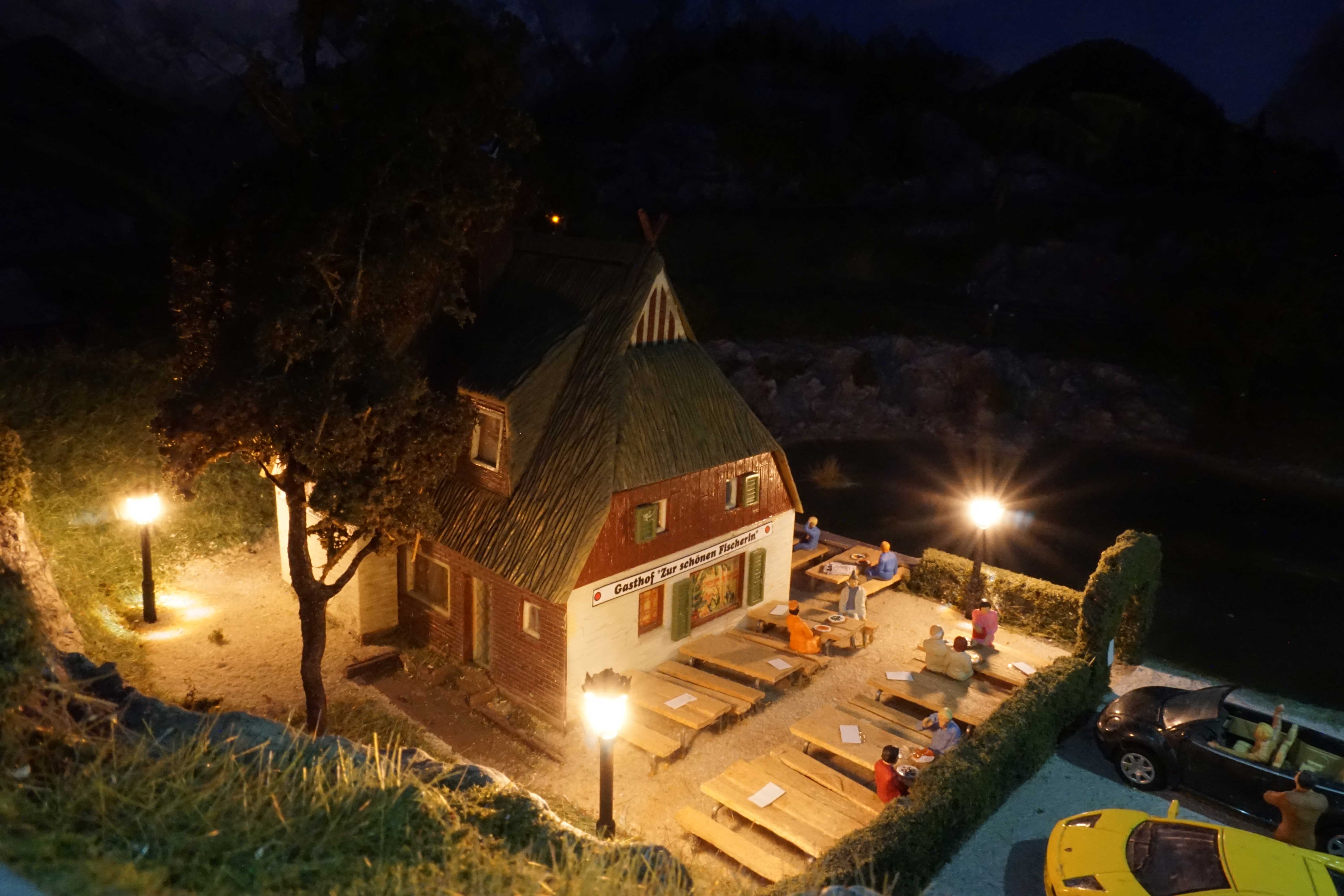 2021 0404 Biergarten Nacht